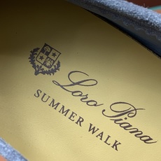 【Loro Piana】顶级版本男款乐福鞋,原版一比一。品牌低调奢华柔软一贯纯色简约的设计风格。皮质柔软舒适度极高 材质 【Loro Piana】顶级版本男款乐福鞋,原版一比一。品牌低调奢华柔软一贯纯色简约的设计风格。皮质柔软舒适度极高 材质