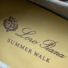 【Loro Piana】顶级版本男款乐福鞋,原版一比一。品牌低调奢华柔软一贯纯色简约的设计风格。皮质柔软舒适度极高 材质 【Loro Piana】顶级版本男款乐福鞋,原版一比一。品牌低调奢华柔软一贯纯色简约的设计风格。皮质柔软舒适度极高 材质