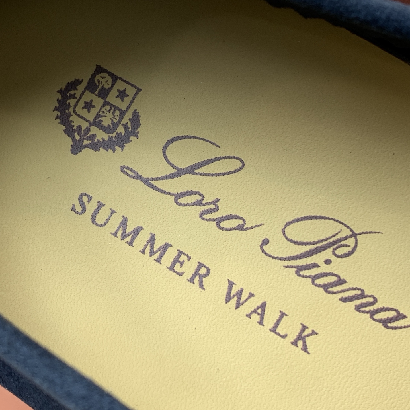 【Loro Piana】顶级版本男款乐福鞋，原版一比一。品牌低调奢华柔软一贯纯色简约的设计风格。皮质柔软舒适度极高 材质