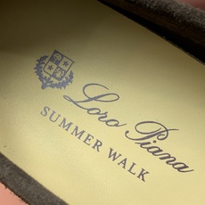 【Loro Piana】顶级版本男款乐福鞋,原版一比一。品牌低调奢华柔软一贯纯色简约的设计风格。皮质柔软舒适度极高 材质 【Loro Piana】顶级版本男款乐福鞋,原版一比一。品牌低调奢华柔软一贯纯色简约的设计风格。皮质柔软舒适度极高 材质
