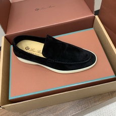 【Loro Piana】顶级版本男款乐福鞋,原版一比一。品牌低调奢华柔软一贯纯色简约的设计风格。皮质柔软舒适度极高 材质 【Loro Piana】顶级版本男款乐福鞋,原版一比一。品牌低调奢华柔软一贯纯色简约的设计风格。皮质柔软舒适度极高 材质