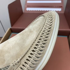 【Loro Piana】顶级版本男款编织乐福鞋,原版一比一。品牌低调奢华柔软一贯纯色简约的设计风格。皮质柔软舒适度极高 【Loro Piana】顶级版本男款编织乐福鞋,原版一比一。品牌低调奢华柔软一贯纯色简约的设计风格。皮质柔软舒适度极高