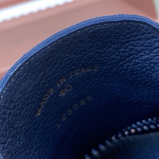 【Loro Piana】顶级版本男款编织乐福鞋,原版一比一。品牌低调奢华柔软一贯纯色简约的设计风格。皮质柔软舒适度极高 【Loro Piana】顶级版本男款编织乐福鞋,原版一比一。品牌低调奢华柔软一贯纯色简约的设计风格。皮质柔软舒适度极高