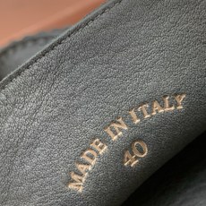 【Loro Piana】顶级版本男款编织乐福鞋,原版一比一。品牌低调奢华柔软一贯纯色简约的设计风格。皮质柔软舒适度极高 【Loro Piana】顶级版本男款编织乐福鞋,原版一比一。品牌低调奢华柔软一贯纯色简约的设计风格。皮质柔软舒适度极高