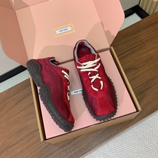 【Miu M*u】高版本德训运动鞋。自带精致甜奢复古氛围感,鞋身线条简约流畅,加宽鞋床包容各类脚型,对宽脚、厚脚都很友好 【Miu M*u】高版本德训运动鞋。自带精致甜奢复古氛围感,鞋身线条简约流畅,加宽鞋床包容各类脚型,对宽脚、厚脚都很友好