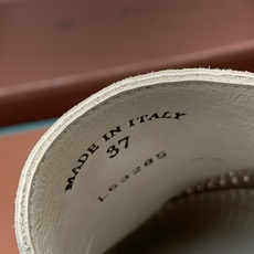 【Loro Piana】顶级版编织乐福鞋,原版一比一。品牌低调奢华柔软一贯纯色简约的设计风格。皮质柔软舒适度极高 材质: 【Loro Piana】顶级版编织乐福鞋,原版一比一。品牌低调奢华柔软一贯纯色简约的设计风格。皮质柔软舒适度极高 材质:
