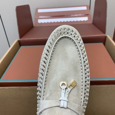 【Loro Piana】顶级版编织乐福鞋,原版一比一。品牌低调奢华柔软一贯纯色简约的设计风格。皮质柔软舒适度极高 材质: 【Loro Piana】顶级版编织乐福鞋,原版一比一。品牌低调奢华柔软一贯纯色简约的设计风格。皮质柔软舒适度极高 材质: