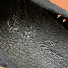 【Loro Piana】顶级版编织乐福鞋,原版一比一。品牌低调奢华柔软一贯纯色简约的设计风格。皮质柔软舒适度极高 材质: 【Loro Piana】顶级版编织乐福鞋,原版一比一。品牌低调奢华柔软一贯纯色简约的设计风格。皮质柔软舒适度极高 材质: