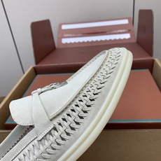【Loro Piana】顶级版编织乐福鞋,原版一比一。品牌低调奢华柔软一贯纯色简约的设计风格。皮质柔软舒适度极高 材质: 【Loro Piana】顶级版编织乐福鞋,原版一比一。品牌低调奢华柔软一贯纯色简约的设计风格。皮质柔软舒适度极高 材质: