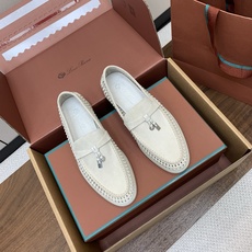 【Loro Piana】顶级版编织乐福鞋,原版一比一。品牌低调奢华柔软一贯纯色简约的设计风格。皮质柔软舒适度极高 材质: 【Loro Piana】顶级版编织乐福鞋,原版一比一。品牌低调奢华柔软一贯纯色简约的设计风格。皮质柔软舒适度极高 材质: