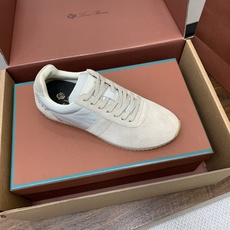 【Loro Piana】顶级版情侣款德训鞋。原版一比一。品牌低调奢华柔软一贯纯色简约的设计风格。皮质柔软舒适度极高 材质 【Loro Piana】顶级版情侣款德训鞋。原版一比一。品牌低调奢华柔软一贯纯色简约的设计风格。皮质柔软舒适度极高 材质