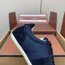 【Loro Piana】顶级版情侣款德训鞋。原版一比一。品牌低调奢华柔软一贯纯色简约的设计风格。皮质柔软舒适度极高 材质 【Loro Piana】顶级版情侣款德训鞋。原版一比一。品牌低调奢华柔软一贯纯色简约的设计风格。皮质柔软舒适度极高 材质
