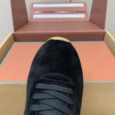 【Loro Piana】顶级版情侣款德训鞋。原版一比一。品牌低调奢华柔软一贯纯色简约的设计风格。皮质柔软舒适度极高 材质 【Loro Piana】顶级版情侣款德训鞋。原版一比一。品牌低调奢华柔软一贯纯色简约的设计风格。皮质柔软舒适度极高 材质