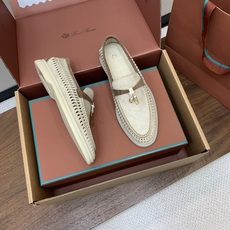 【Loro Piana】顶级版编织乐福鞋,原版一比一。品牌低调奢华柔软一贯纯色简约的设计风格。皮质柔软舒适度极高 材质: 【Loro Piana】顶级版编织乐福鞋,原版一比一。品牌低调奢华柔软一贯纯色简约的设计风格。皮质柔软舒适度极高 材质: