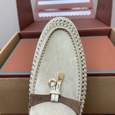 【Loro Piana】顶级版编织乐福鞋,原版一比一。品牌低调奢华柔软一贯纯色简约的设计风格。皮质柔软舒适度极高 材质: 【Loro Piana】顶级版编织乐福鞋,原版一比一。品牌低调奢华柔软一贯纯色简约的设计风格。皮质柔软舒适度极高 材质: