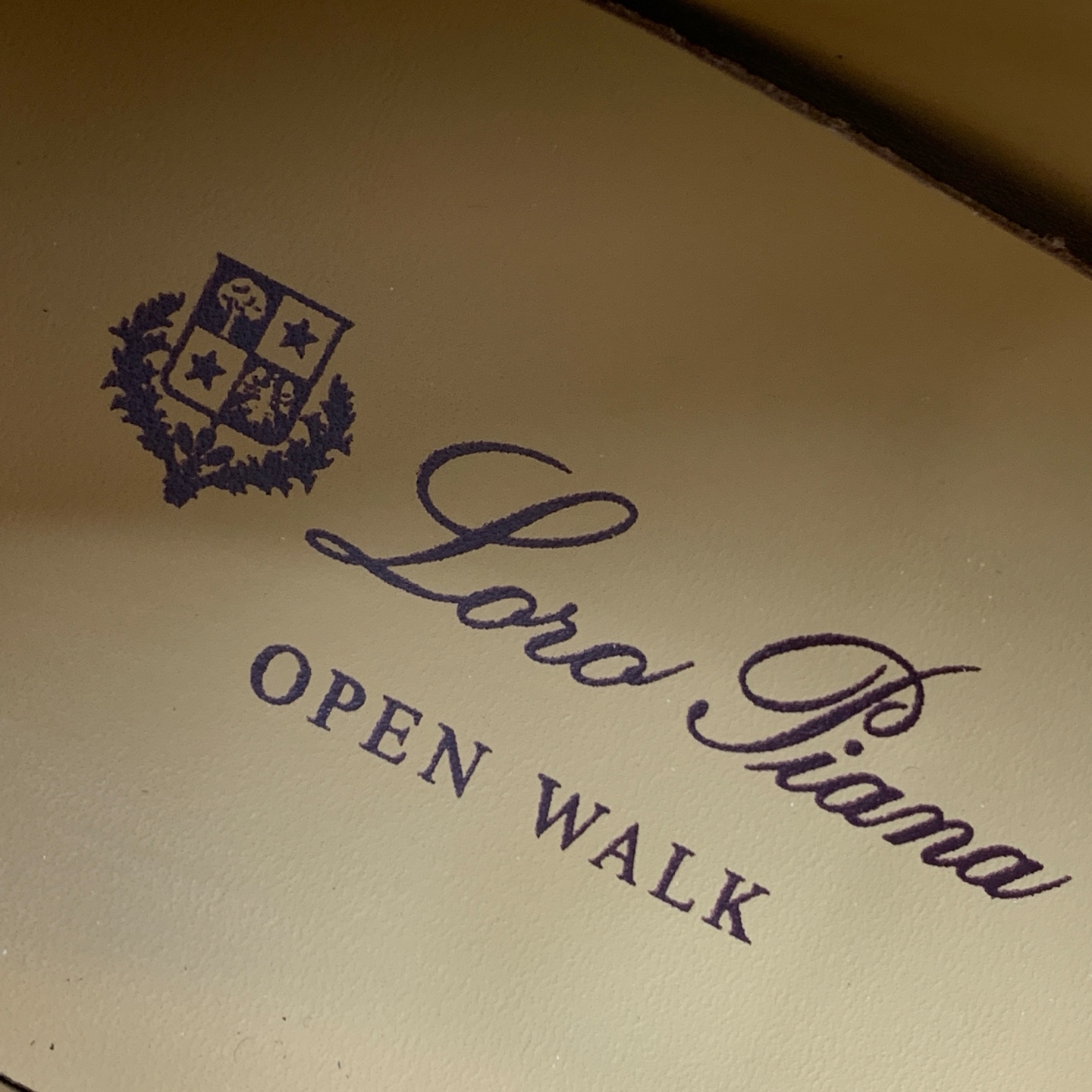 【Loro Piana】情侣款顶级版本高帮乐福鞋,原版一比一。品牌低调奢华柔软一贯纯色简约的设计风格。皮质柔软舒适度极高 【Loro Piana】情侣款顶级版本高帮乐福鞋,原版一比一。品牌低调奢华柔软一贯纯色简约的设计风格。皮质柔软舒适度极高