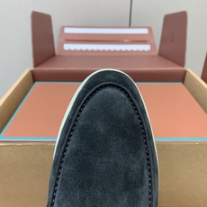 【Loro Piana】情侣款顶级版本高帮乐福鞋,原版一比一。品牌低调奢华柔软一贯纯色简约的设计风格。皮质柔软舒适度极高 【Loro Piana】情侣款顶级版本高帮乐福鞋,原版一比一。品牌低调奢华柔软一贯纯色简约的设计风格。皮质柔软舒适度极高