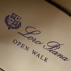 【Loro Piana】情侣款顶级版本高帮乐福鞋,原版一比一。品牌低调奢华柔软一贯纯色简约的设计风格。皮质柔软舒适度极高 【Loro Piana】情侣款顶级版本高帮乐福鞋,原版一比一。品牌低调奢华柔软一贯纯色简约的设计风格。皮质柔软舒适度极高