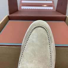 【Loro Piana】情侣款顶级版本高帮乐福鞋,原版一比一。品牌低调奢华柔软一贯纯色简约的设计风格。皮质柔软舒适度极高 【Loro Piana】情侣款顶级版本高帮乐福鞋,原版一比一。品牌低调奢华柔软一贯纯色简约的设计风格。皮质柔软舒适度极高