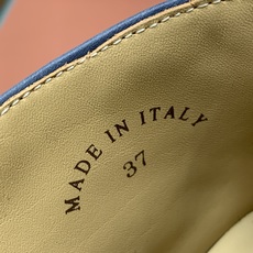 【Loro Piana】情侣款顶级版本高帮乐福鞋,原版一比一。品牌低调奢华柔软一贯纯色简约的设计风格。皮质柔软舒适度极高 【Loro Piana】情侣款顶级版本高帮乐福鞋,原版一比一。品牌低调奢华柔软一贯纯色简约的设计风格。皮质柔软舒适度极高