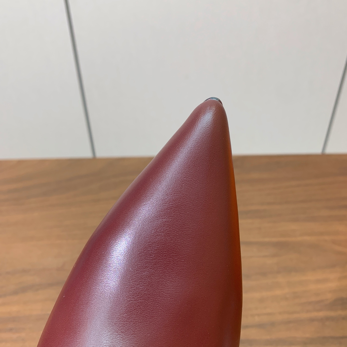 【Herm*s】尖头短靴。简约大气。从来不会过时。鞋面小牛皮，牛皮内里。真皮大底。有平底和3.5cm2️⃣种选择。 码数