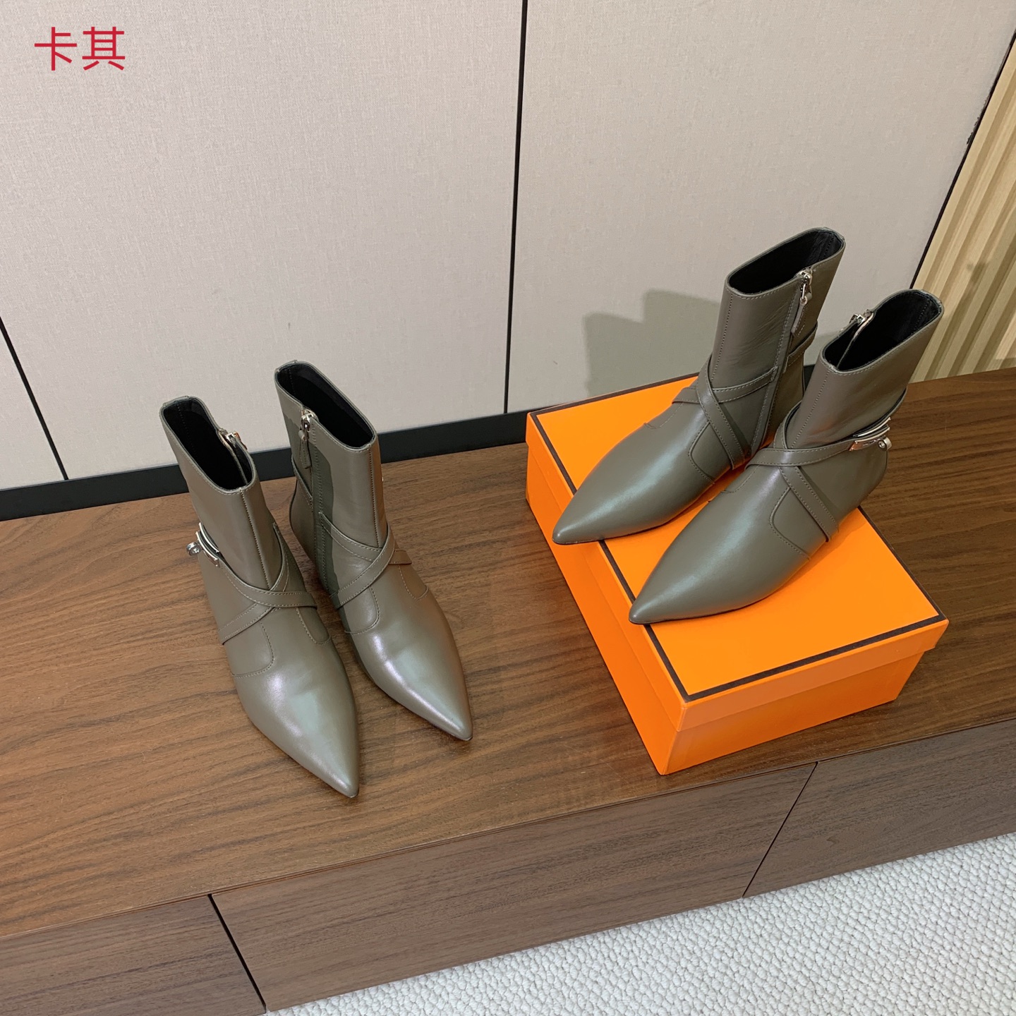 【Herm*s】尖头短靴。简约大气。从来不会过时。鞋面小牛皮,牛皮内里。真皮大底。有平底和3.5cm2️⃣种选择。 码数 【Herm*s】尖头短靴。简约大气。从来不会过时。鞋面小牛皮,牛皮内里。真皮大底。有平底和3.5cm2️⃣种选择。 码数