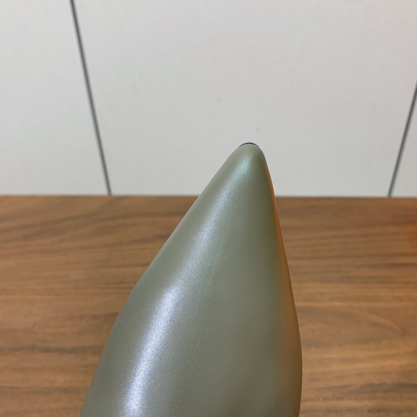 【Herm*s】尖头长靴。简约大气。从来不会过时。鞋面小牛皮，牛皮内里。真皮大底。有平底和3.5cm2️⃣种选择。 码数