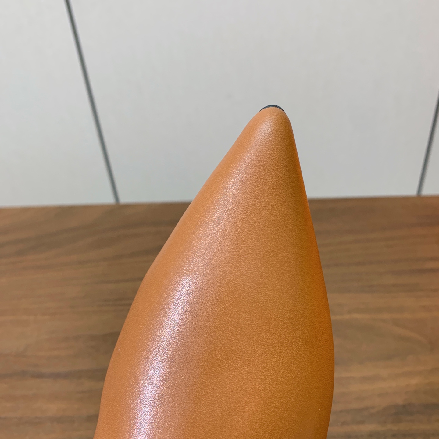 【Herm*s】尖头长靴。简约大气。从来不会过时。鞋面小牛皮，牛皮内里。真皮大底。有平底和3.5cm2️⃣种选择。 码数