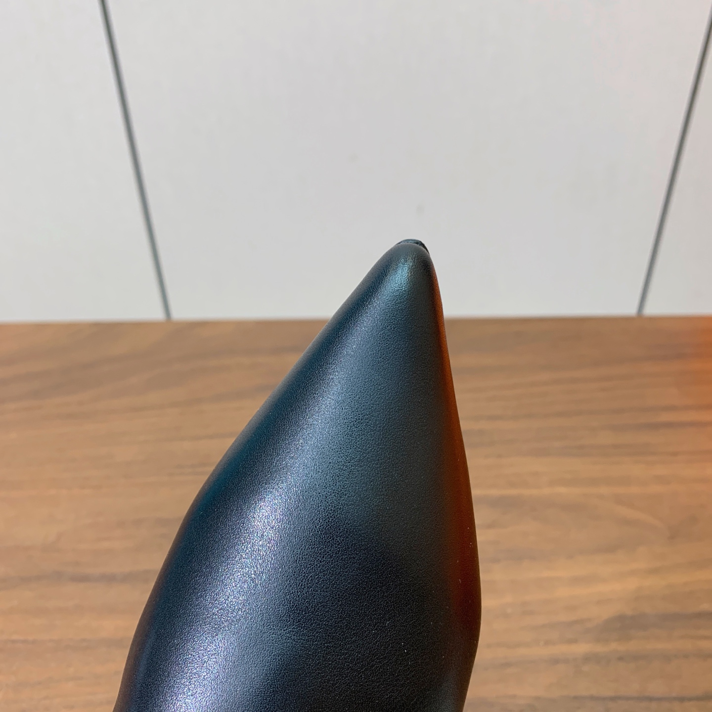 【Herm*s】尖头长靴。简约大气。从来不会过时。鞋面小牛皮，牛皮内里。真皮大底。有平底和3.5cm2️⃣种选择。 码数