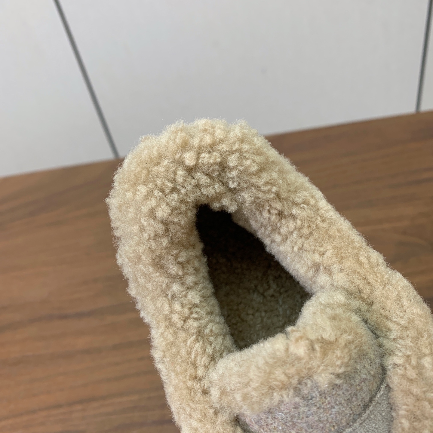 【Brunell* Cucinell*】羊毛里休闲运动鞋。鞋面采用进口牛绒，羊毛内里，原版开模大底！上脚超舒适。 码数：