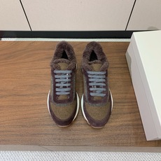 【Brunell* Cucinell*】羊毛里休闲运动鞋。鞋面采用进口牛绒,羊毛内里,原版开模大底!上脚超舒适。 码数: 【Brunell* Cucinell*】羊毛里休闲运动鞋。鞋面采用进口牛绒,羊毛内里,原版开模大底!上脚超舒适。 码数: