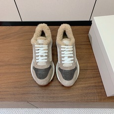 【Brunell* Cucinell*】羊毛里休闲运动鞋。鞋面采用进口牛绒,羊毛内里,原版开模大底!上脚超舒适。 码数: 【Brunell* Cucinell*】羊毛里休闲运动鞋。鞋面采用进口牛绒,羊毛内里,原版开模大底!上脚超舒适。 码数: