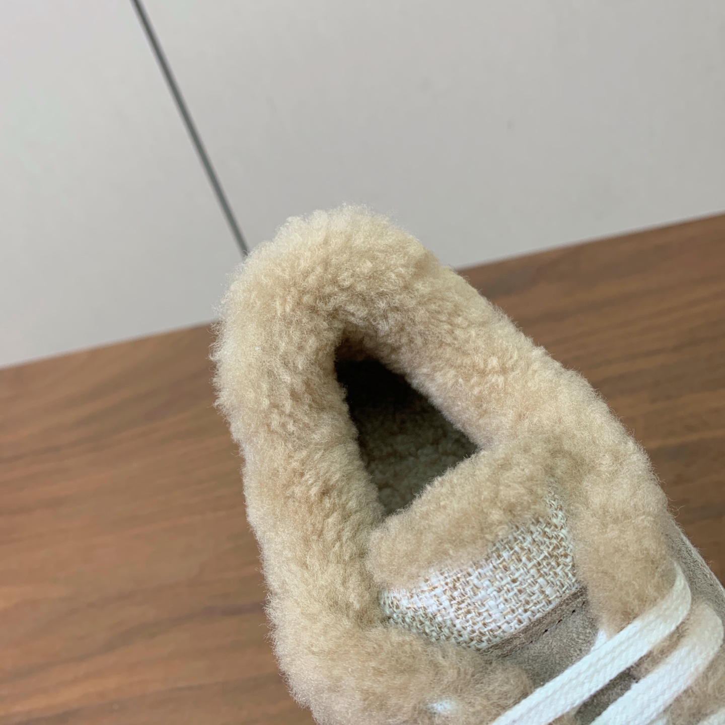【Brunell* Cucinell*】羊毛里休闲运动鞋。鞋面采用进口牛绒，羊毛内里，原版开模大底！上脚超舒适。 码数：