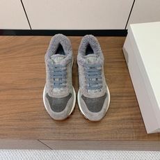【Brunell* Cucinell*】羊毛里休闲运动鞋。鞋面采用进口牛绒,羊毛内里,原版开模大底!上脚超舒适。 码数: 【Brunell* Cucinell*】羊毛里休闲运动鞋。鞋面采用进口牛绒,羊毛内里,原版开模大底!上脚超舒适。 码数: