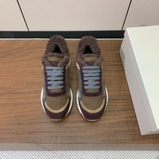 【Brunell* Cucinell*】羊毛里休闲运动鞋。鞋面采用进口牛绒,羊毛内里,原版开模大底!上脚超舒适。 码数: 【Brunell* Cucinell*】羊毛里休闲运动鞋。鞋面采用进口牛绒,羊毛内里,原版开模大底!上脚超舒适。 码数: