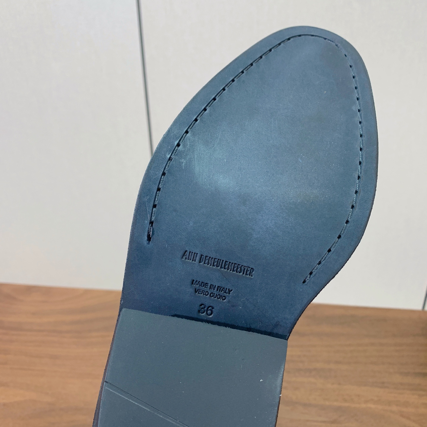 【Ann Demeuleester】做旧西部牛仔中筒靴。适配多种秋冬穿搭，阔腿牛仔裤、毛呢半身裙、工装裤、针织长裙都能完