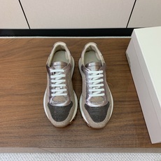 【Brunell* Cucinell*】休闲运动鞋。鞋面采用进口定制布料。纯手工串联珠链配饰!内里垫脚是高密斜纹棉布,原 【Brunell* Cucinell*】休闲运动鞋。鞋面采用进口定制布料。纯手工串联珠链配饰!内里垫脚是高密斜纹棉布,原