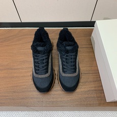 【Brunell* Cucinell*】拼色底羊毛里休闲运动鞋。鞋面采用进口牛绒,羊毛内里,原版开模大底!上脚超舒适。 【Brunell* Cucinell*】拼色底羊毛里休闲运动鞋。鞋面采用进口牛绒,羊毛内里,原版开模大底!上脚超舒适。