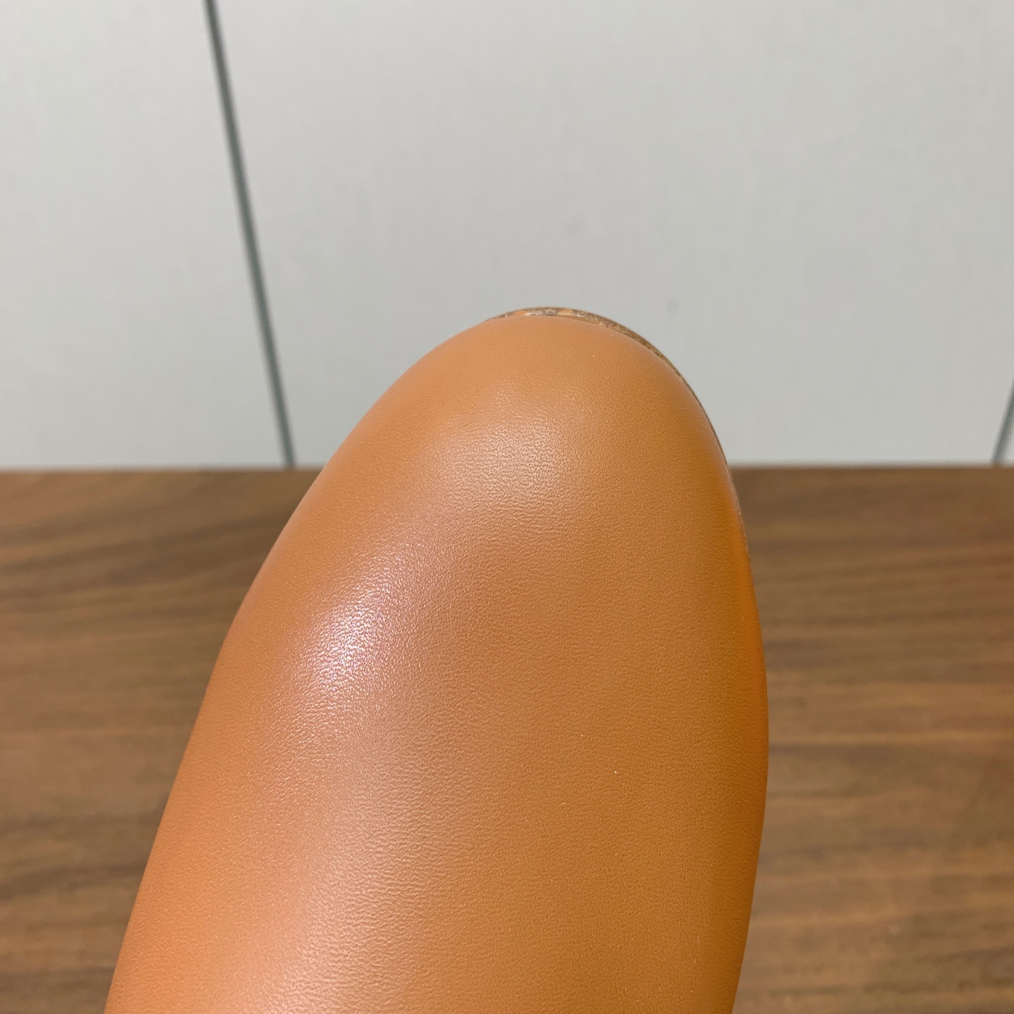 【Herm*s】经典短靴。简约大气。从来不会过时。鞋面小牛皮，牛皮内里。真皮大底。 码数：35-42（40、41、42定