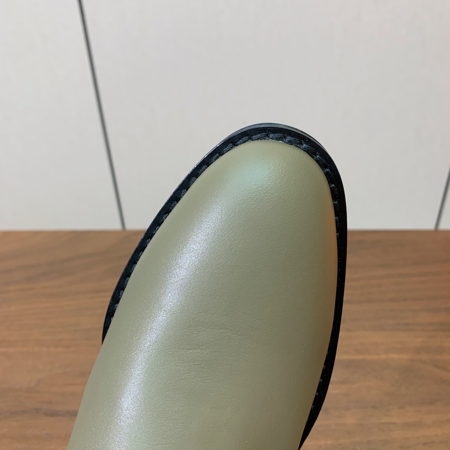 【Herm*s】骑士靴。展现品牌精湛的制靴工艺。面料小牛皮、羊京（打钉）牛皮内里。加厚真皮大底。全新高档包装。 码数：3