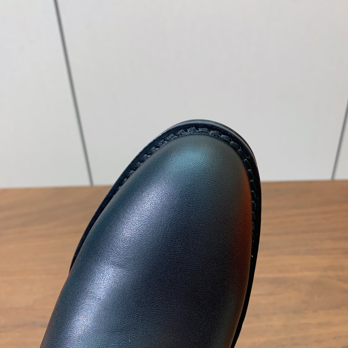 【Herm*s】骑士靴。展现品牌精湛的制靴工艺。面料小牛皮、羊京（打钉）牛皮内里。加厚真皮大底。全新高档包装。 码数：3