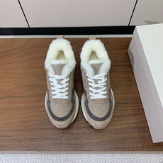 【Brunell* Cucinell*】羊毛里休闲运动鞋。鞋面采用进口牛绒,羊毛内里,原版开模大底!上脚超舒适。 码数: 【Brunell* Cucinell*】羊毛里休闲运动鞋。鞋面采用进口牛绒,羊毛内里,原版开模大底!上脚超舒适。 码数: