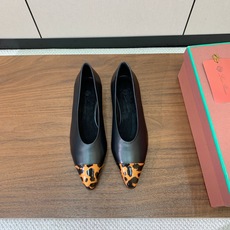 【Loro Piana】拼色单鞋。极简主义风格。属于非常耐看的款式!高级百搭之王。鞋面牛皮。进口真皮大底。 码数:35- 【Loro Piana】拼色单鞋。极简主义风格。属于非常耐看的款式!高级百搭之王。鞋面牛皮。进口真皮大底。 码数:35-