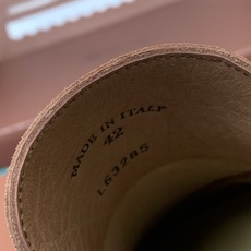 【Loro Piana】顶级版本男款乐福鞋,原版一比一。品牌低调奢华柔软一贯纯色简约的设计风格。皮质柔软舒适度极高 材质 【Loro Piana】顶级版本男款乐福鞋,原版一比一。品牌低调奢华柔软一贯纯色简约的设计风格。皮质柔软舒适度极高 材质