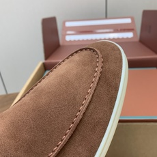 【Loro Piana】顶级版本男款乐福鞋,原版一比一。品牌低调奢华柔软一贯纯色简约的设计风格。皮质柔软舒适度极高 材质 【Loro Piana】顶级版本男款乐福鞋,原版一比一。品牌低调奢华柔软一贯纯色简约的设计风格。皮质柔软舒适度极高 材质