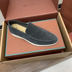 【Loro Piana】顶级版本男款乐福鞋,原版一比一。品牌低调奢华柔软一贯纯色简约的设计风格。皮质柔软舒适度极高 材质 【Loro Piana】顶级版本男款乐福鞋,原版一比一。品牌低调奢华柔软一贯纯色简约的设计风格。皮质柔软舒适度极高 材质