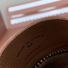 【Loro Piana】顶级版本男款编织乐福鞋,原版一比一。品牌低调奢华柔软一贯纯色简约的设计风格。皮质柔软舒适度极高 【Loro Piana】顶级版本男款编织乐福鞋,原版一比一。品牌低调奢华柔软一贯纯色简约的设计风格。皮质柔软舒适度极高
