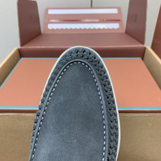【Loro Piana】顶级版本男款编织乐福鞋,原版一比一。品牌低调奢华柔软一贯纯色简约的设计风格。皮质柔软舒适度极高 【Loro Piana】顶级版本男款编织乐福鞋,原版一比一。品牌低调奢华柔软一贯纯色简约的设计风格。皮质柔软舒适度极高