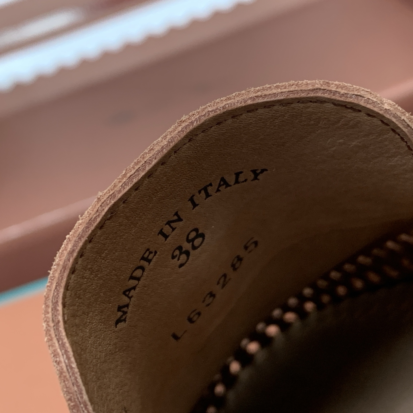 【Loro Piana】顶级版编织乐福鞋,原版一比一。品牌低调奢华柔软一贯纯色简约的设计风格。皮质柔软舒适度极高 材质: 【Loro Piana】顶级版编织乐福鞋,原版一比一。品牌低调奢华柔软一贯纯色简约的设计风格。皮质柔软舒适度极高 材质: