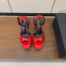 【Bal*ain】水台凉鞋。愈发別致出众,无敌气场、无敌好看。鞋面牛皮、漆皮。水台开模。牛皮垫脚。真皮大底。跟高10.5 【Bal*ain】水台凉鞋。愈发別致出众,无敌气场、无敌好看。鞋面牛皮、漆皮。水台开模。牛皮垫脚。真皮大底。跟高10.5